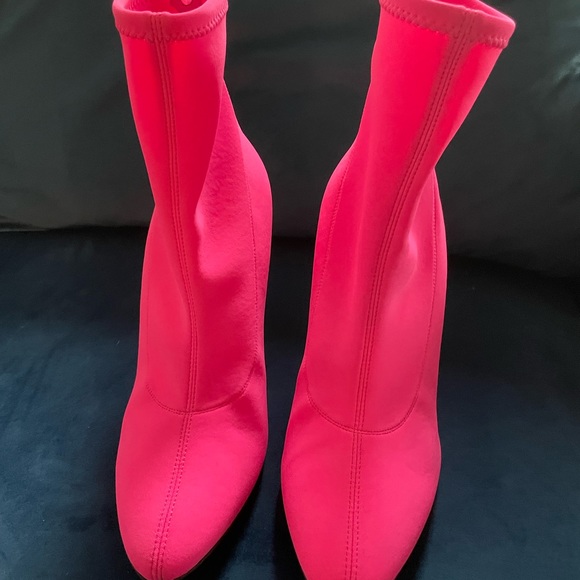 GIUSEPPE ZANOTTI
Bimba neon scuba sock boots - Picture 5 of 6